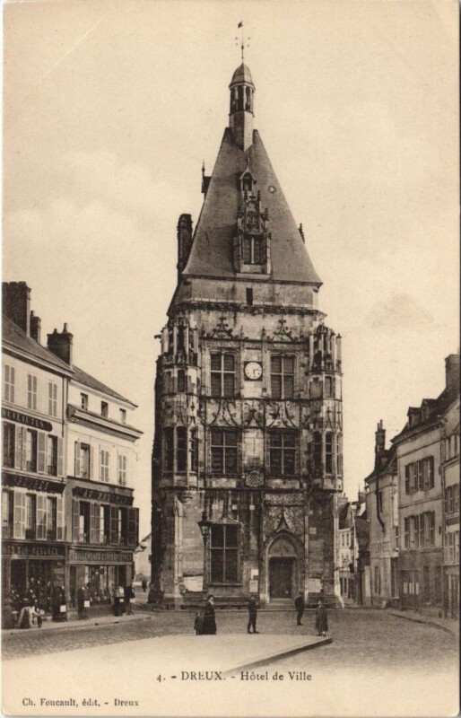Carte postale ancienne Dreux - Hotel de Ville à Dreux
