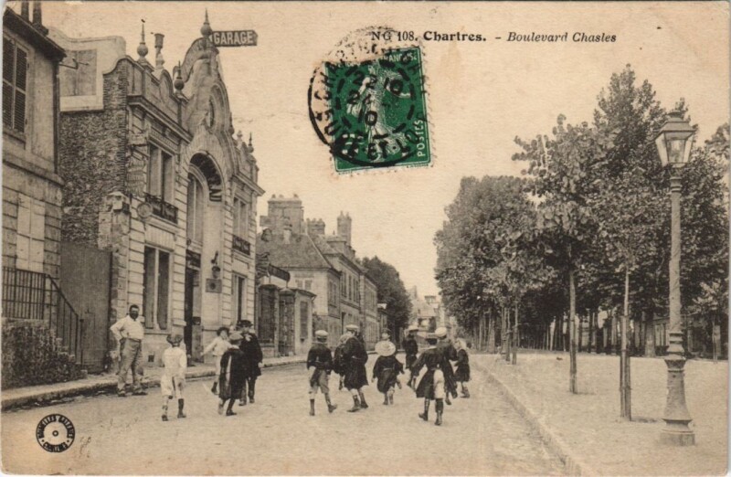 Carte postale ancienne Chartres -Boulevard Chasles à Chartres