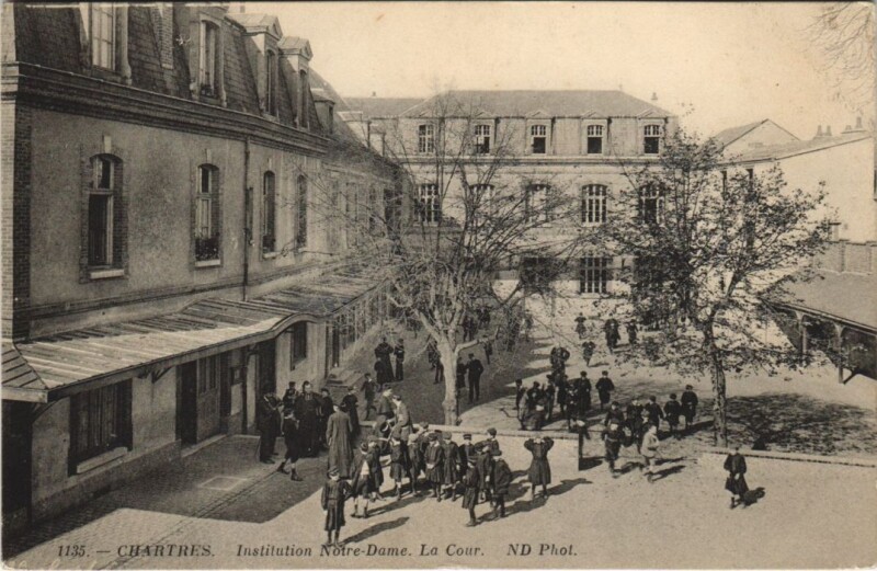 Carte postale ancienne Chartres - Institution Notre Dame La Cour à Chartres