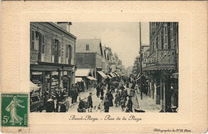 Carte postale ancienne Berck-Plage - Rue de la Plage à Berck