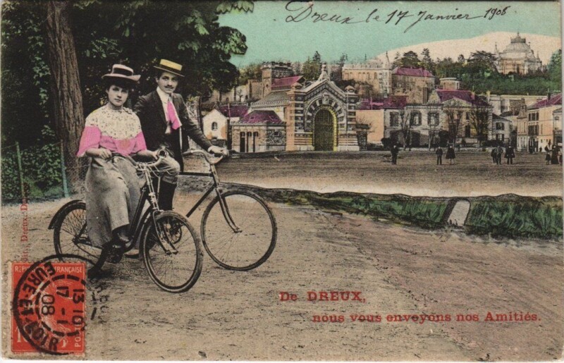 Carte postale ancienne Dreux - nous vous enveyons nos Amities à Dreux