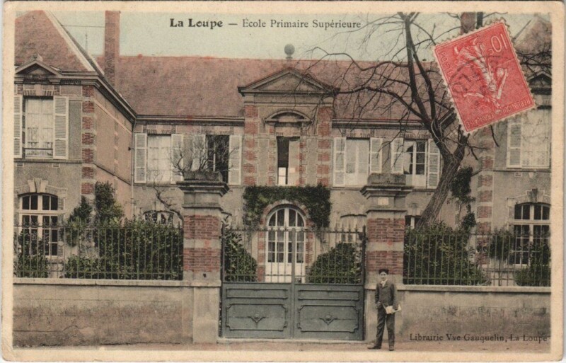 Carte postale ancienne La Loupe - Ecole Primaire Superieure à La Loupe