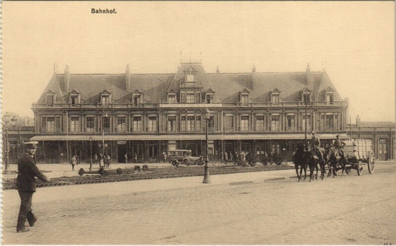 Carte postale ancienne Saint Quentin- Bahnhof France à Saint-Quentin
