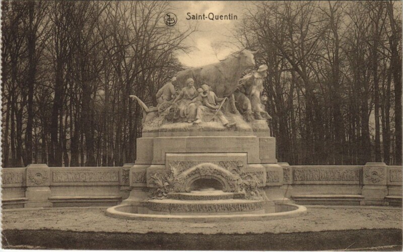 Carte postale ancienne Saint Quentin- Denkmal im Park France à Saint-Quentin
