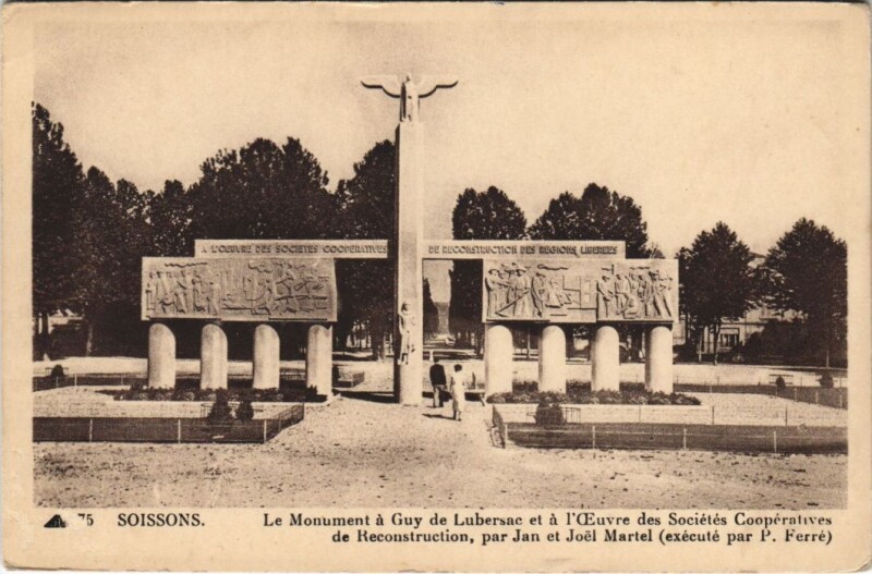 Carte postale ancienne Soissons- Monument a Guy de Lubersac France à Soissons