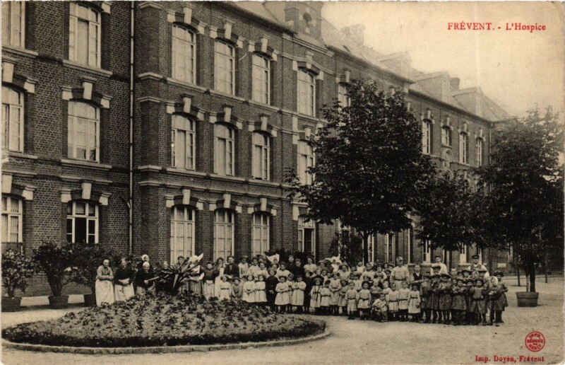 Carte postale ancienne Frevent - L'Hospice à Frévent