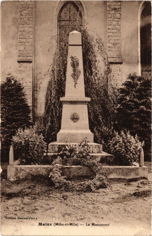 Carte postale ancienne Maixe Le Monument Meurthe et Moselle à Maixe