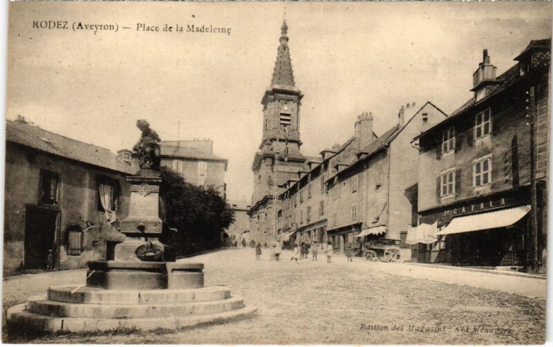 Carte postale ancienne Rodez - Place de la Madeleine à Rodez