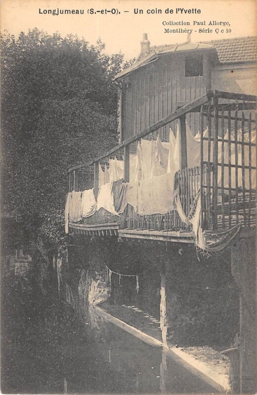 Carte postale ancienne Longjumeau Un Coin De L'Yvette à Longjumeau