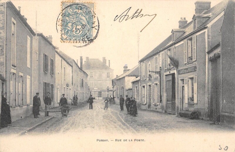 Carte postale ancienne Pussay Rue De La Poste à Pussay