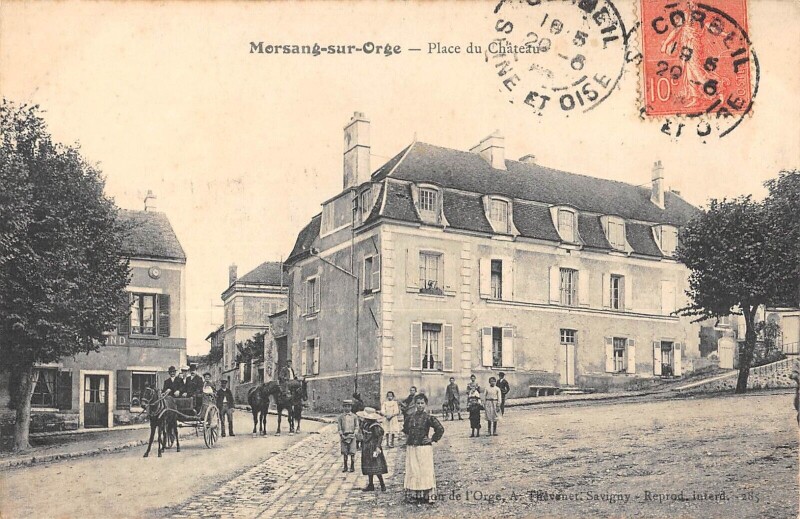 Carte postale ancienne Morsang Sur Orge Place Du Chateau à Morsang-sur-Orge