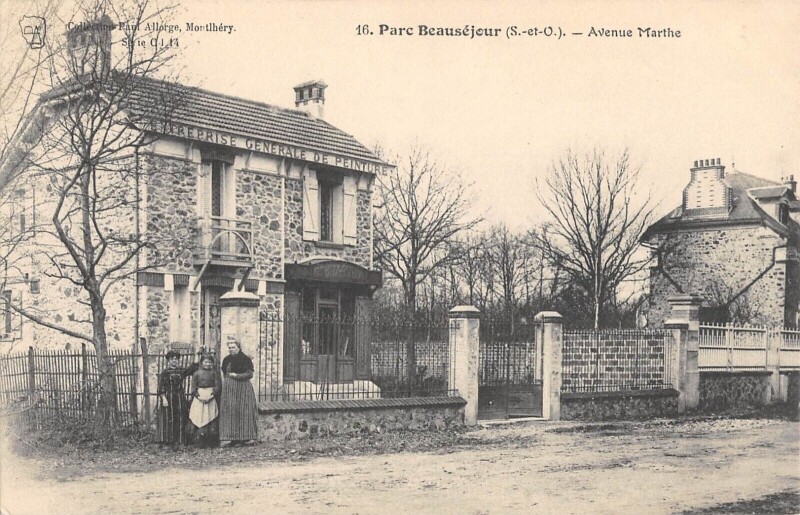 Carte postale ancienne Parc Beausejour Avenue Marthe