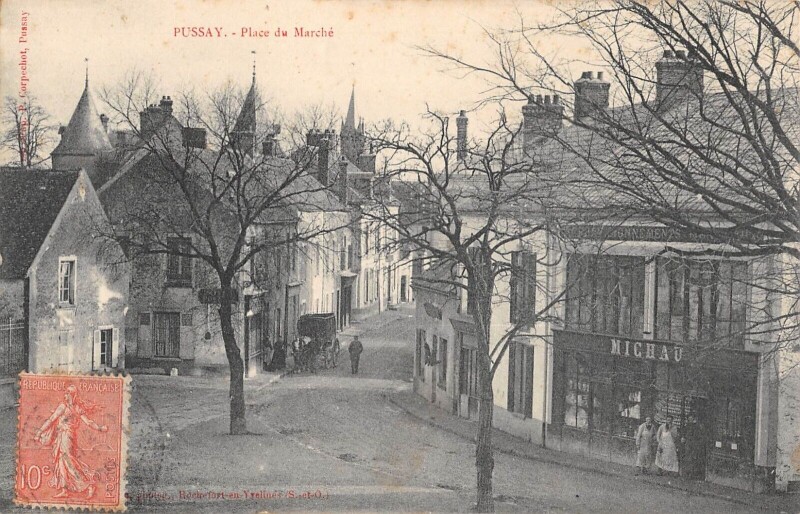 Carte postale ancienne Pussay Place Du Marche à Pussay