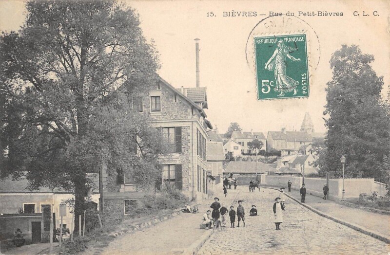 Carte postale ancienne Paris Rue Du Petit Bievres