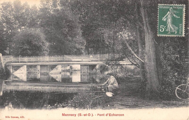 Carte postale ancienne Mennecy Pont D'Echarcon à Mennecy