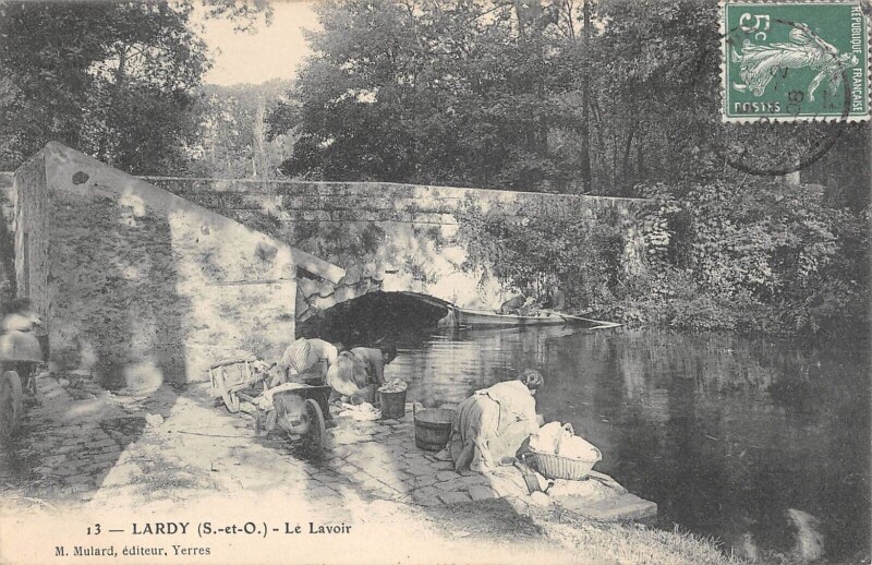 Carte postale ancienne Lardy Le Lavoir à Lardy