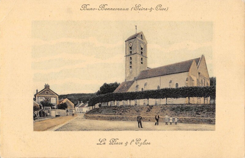 Carte postale ancienne Buno Bonneveaux Place Et Eglise