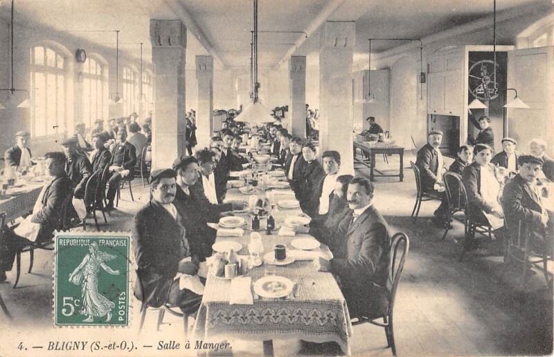 Carte postale ancienne Bligny Salle A Manger