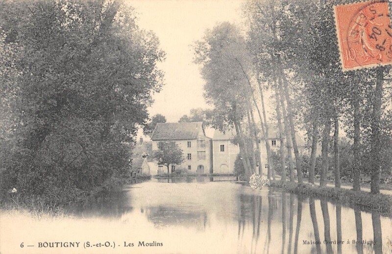 Carte postale ancienne Boutigny Les Moulins