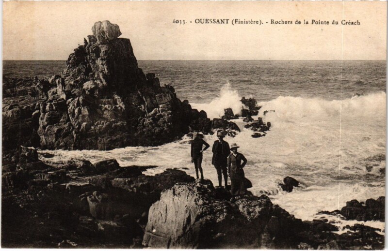 Carte postale ancienne Ouessant - Rochers de la Pointe du Creach à Ouessant