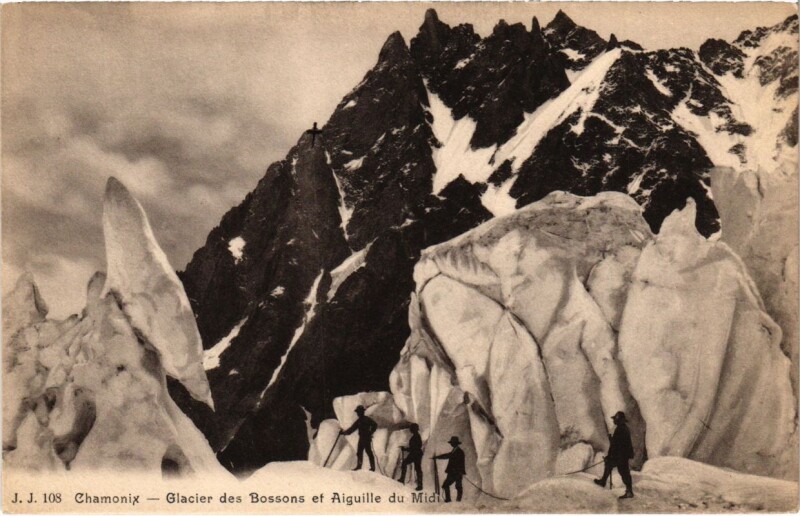 Carte postale ancienne Chamonix - Glacier des Bossons et AIGUILLEr du Midid