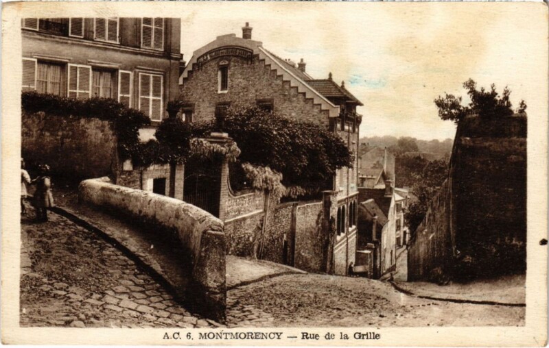 Carte postale ancienne Montmorency - Rue de la Grille à Montmorency