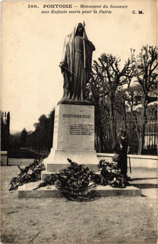Carte postale ancienne Pontoise - Monument du Souvenir aux Enfants mort pur la Patrie à Pontoise