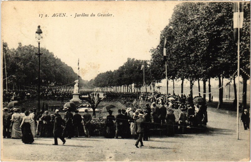 Carte postale ancienne Agen Jardins du Gravier