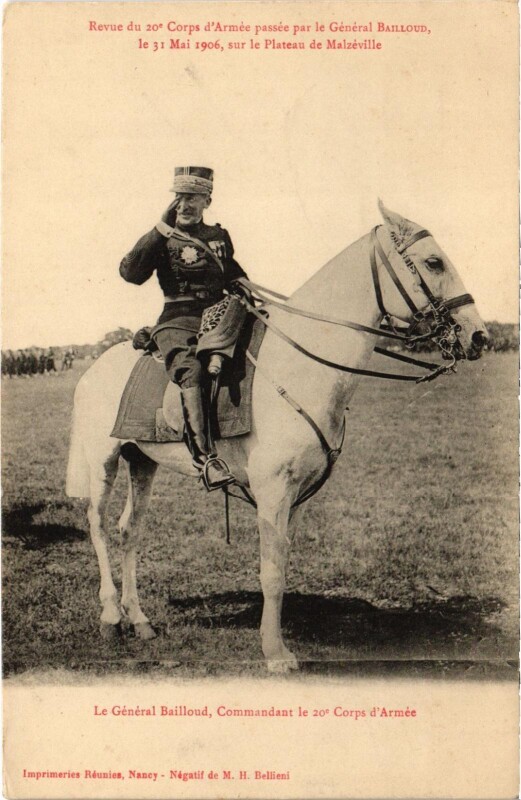 Carte postale ancienne Militaire Nancy - Revue du 20e Corps d'Armée passée par à Nancy