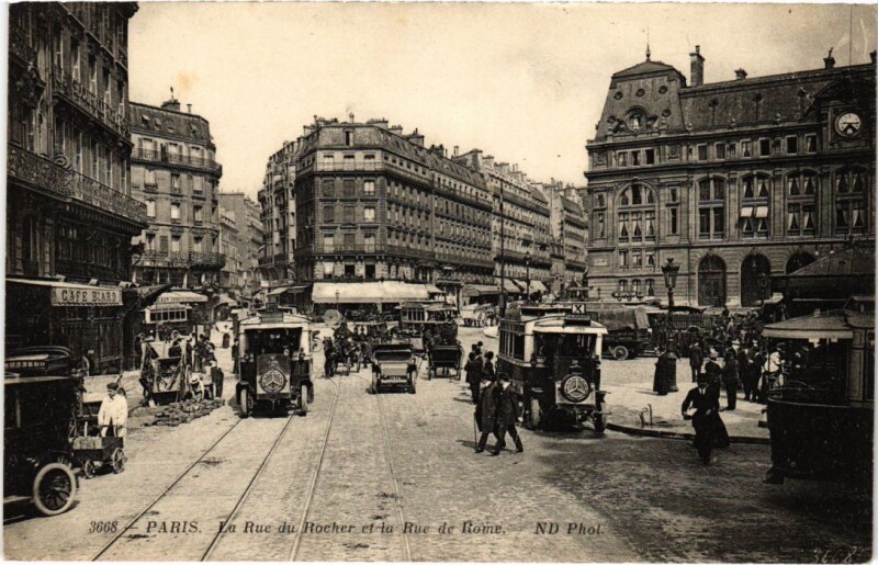 Carte postale ancienne La Rue du Rocher et la Rue de Rome à Paris 8e
