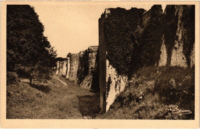 Carte postale ancienne Provins Ancien Fortifications à Provins