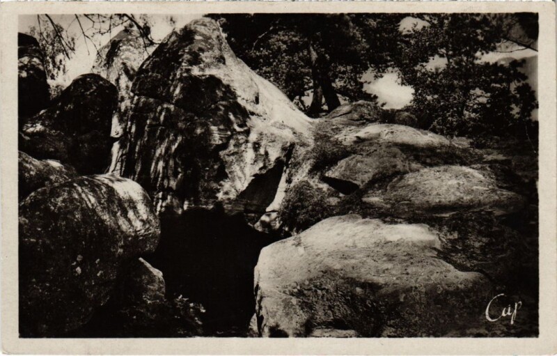 Carte postale ancienne Nemours Rochers de Chaintreauville à Nemours