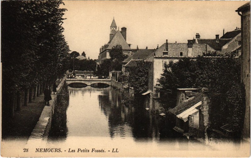 Carte postale ancienne Nemours Les Petits Fosses à Nemours