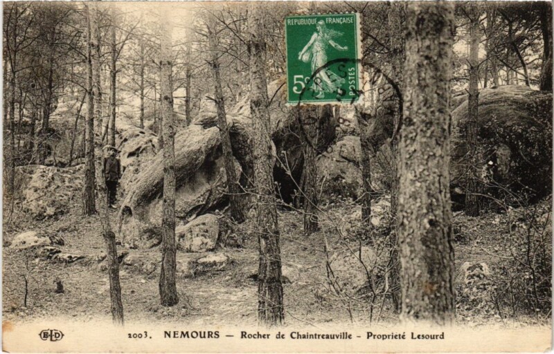 Carte postale ancienne Nemours Rocher de Chaintreauville à Nemours