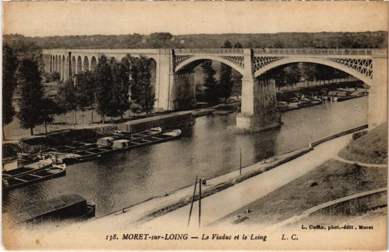 Carte postale ancienne Moret sur Loing Le Viaduc et le Loing