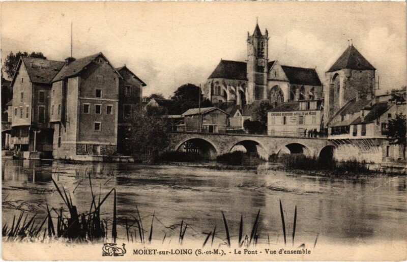 Carte postale ancienne Moret sur Loing Le Pont vue d'ensemble