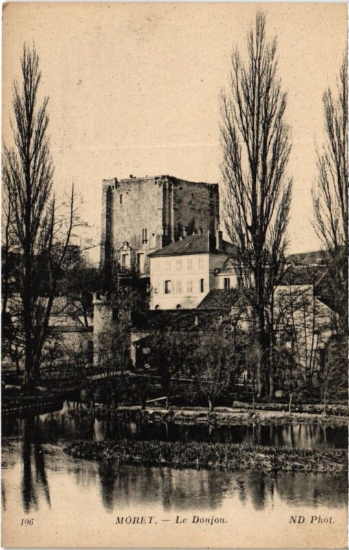 Carte postale ancienne Moret sur Loing Le Donjon