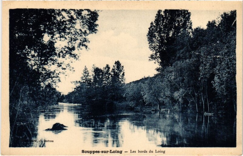 Carte postale ancienne Souppes sur Loing Les bords du Loing à Souppes-sur-Loing