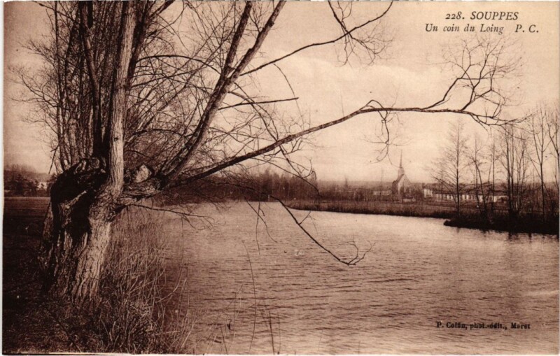 Carte postale ancienne Souppes sur Loing un coin du Loing à Souppes-sur-Loing
