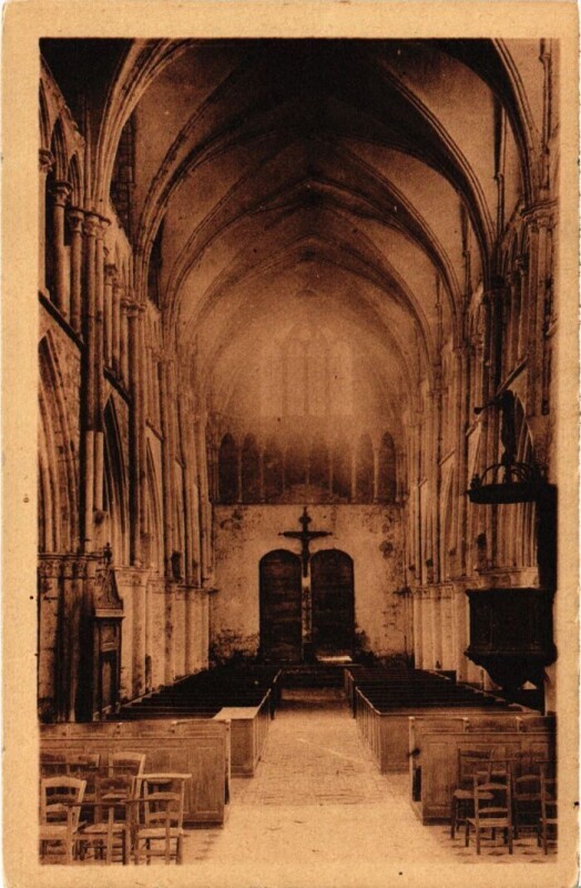 Carte postale ancienne Rampillon Interieur de l'Eglise à Rampillon