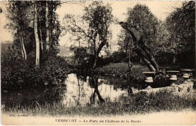 Carte postale ancienne Verdelot Le Parc du Chateau de la Roche à Verdelot