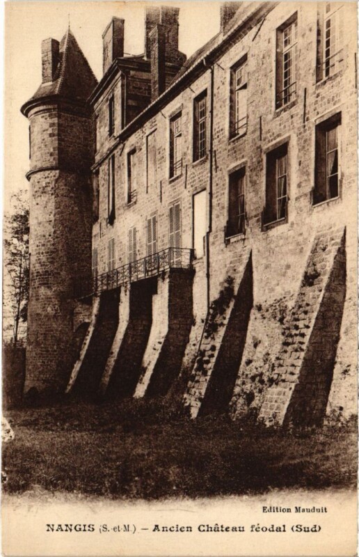 Carte postale ancienne Nangis Ancien Chateau Feodal à Nangis