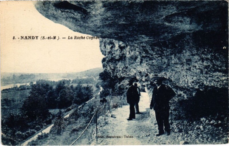Carte postale ancienne Nandy La Roche Cognee à Nandy