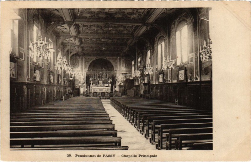 Carte postale ancienne Pensionnat de Passy - Chapelle Principale à Paris 16e