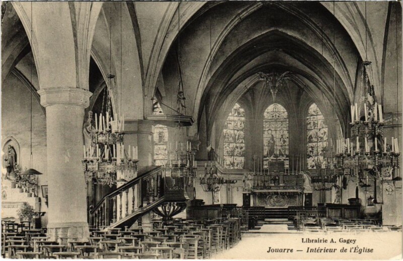 Carte postale ancienne Jouarre Interieur de l'Eglise à Jouarre