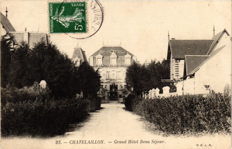 Carte postale ancienne Chatelaillon - Grand Hotel Beau Séjour