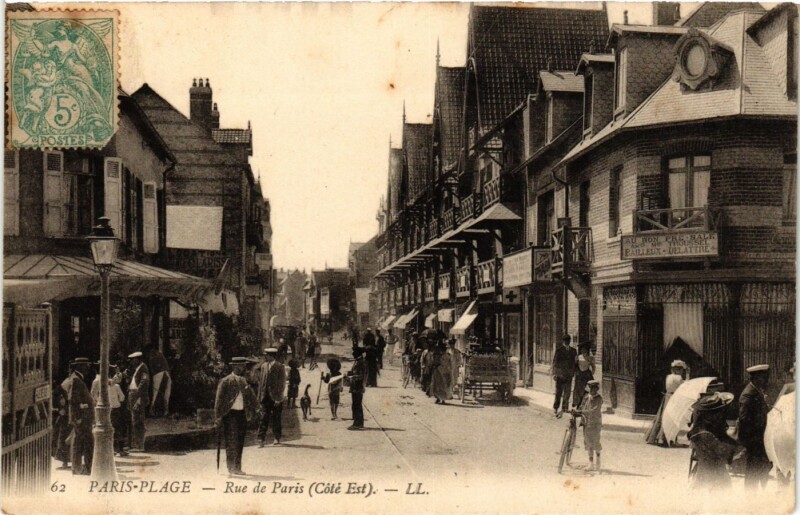Carte postale ancienne Paris-Plage - Rue de Paris (Coté Est)