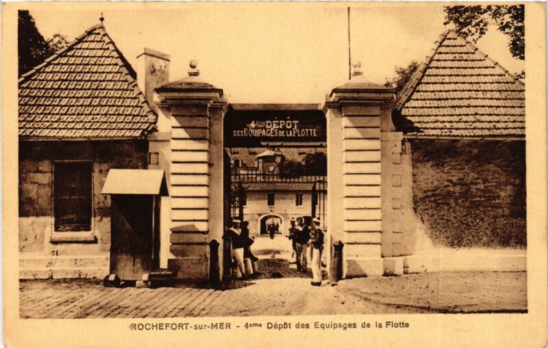 Carte postale ancienne Rochefort-sur-Mer - 4 eme Dépot des Equipages de la Flotte à La Flotte