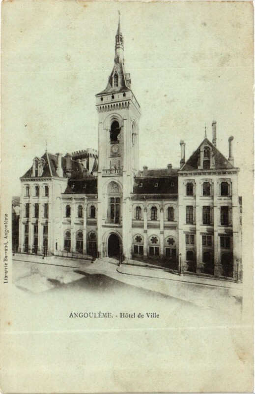 Carte postale ancienne Charente Angouleme L'Hotel de Ville