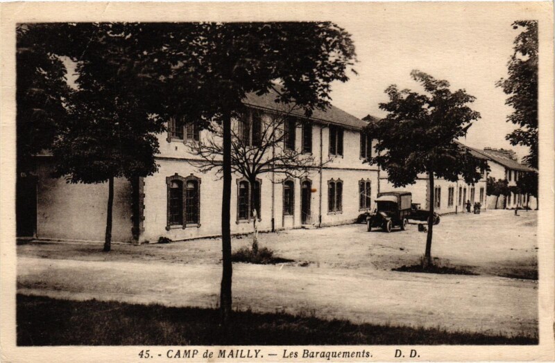 Carte postale ancienne Mailly le Camp- Les Baraquements France à Mailly-le-Camp
